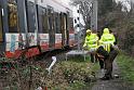 Kind unter Strassenbahn Koeln Porz Steinstr 08